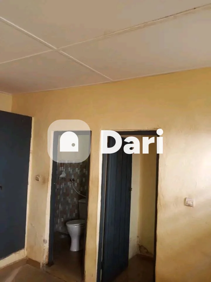 Studio américain à Bingerville Château