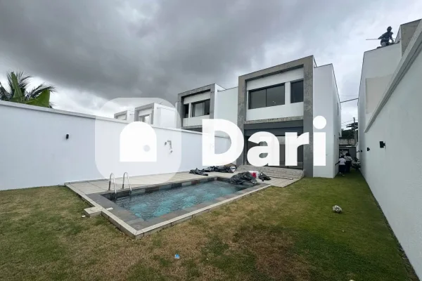 Villa duplex 4 pièces avec piscine à Riviera Golf