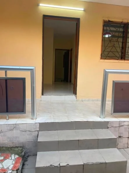 Appartement 2 pièces à Feh Kessé