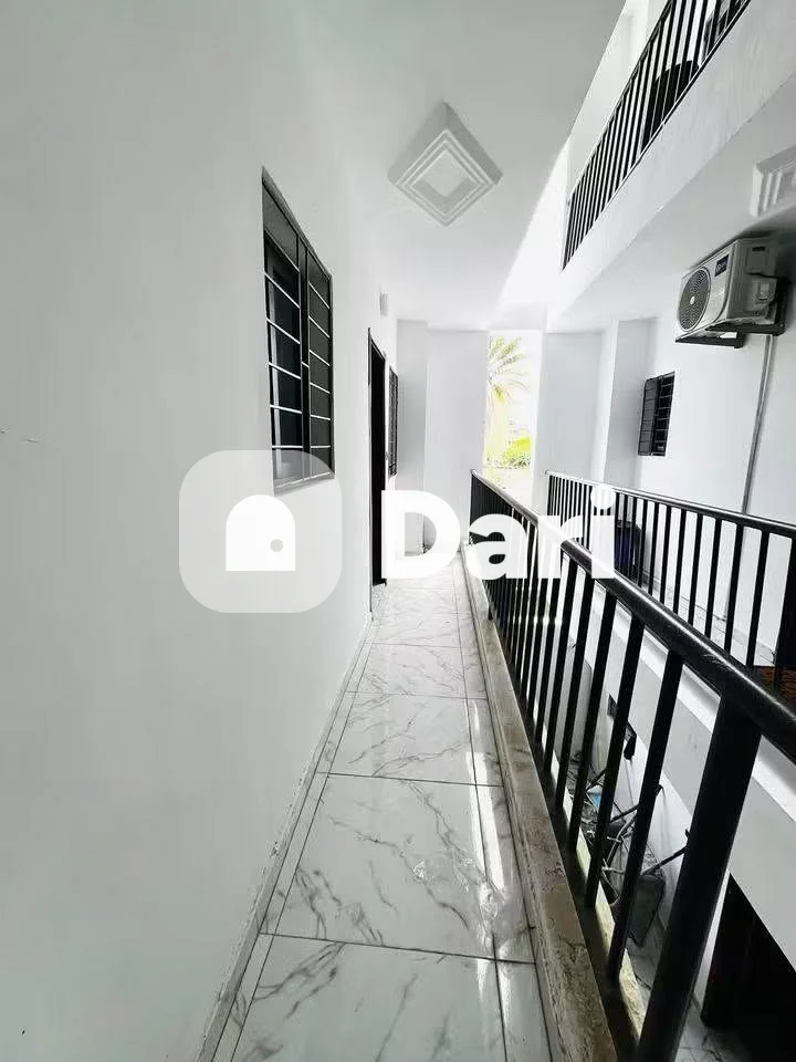 Appartement 2 pièces à Riviera 3 M'Pouto