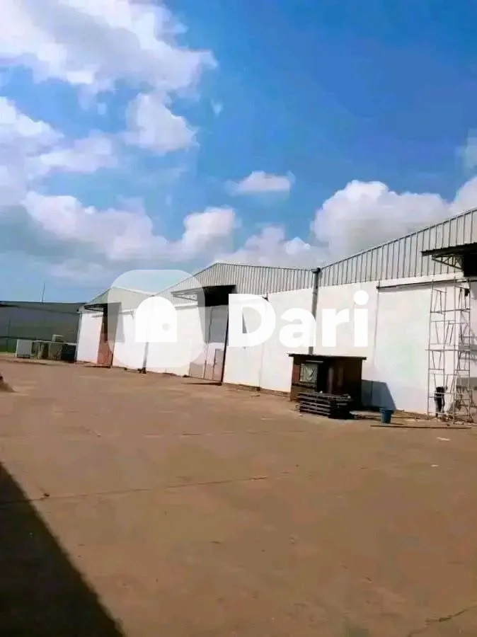 Entrepôt 22 000 m² à louer à San-Pédro zone portuaire