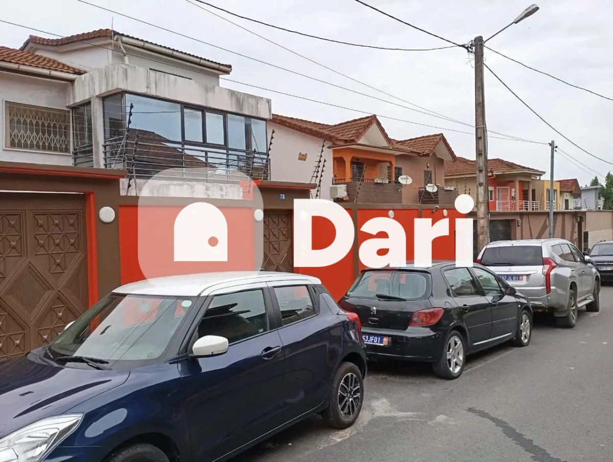 Villa duplex 5 pièces avec piscine et jardin à Riviera 4