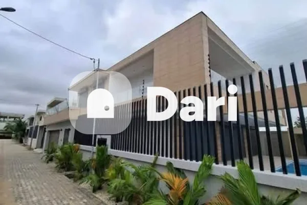 Villa duplex 6 pièces avec piscine à Riviera Abatta