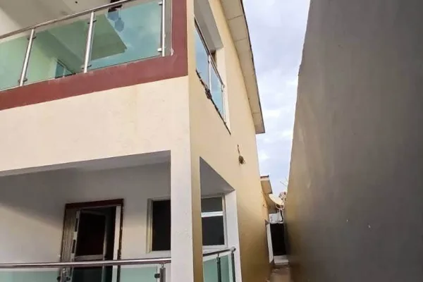 Duplex 10 pièces à louer à Bingerville