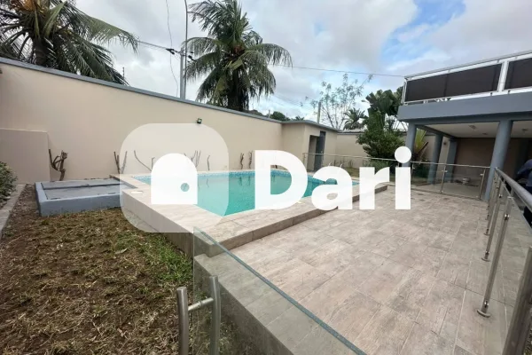Villa duplex 7 pièces haut standing avec piscine à Riviera 3