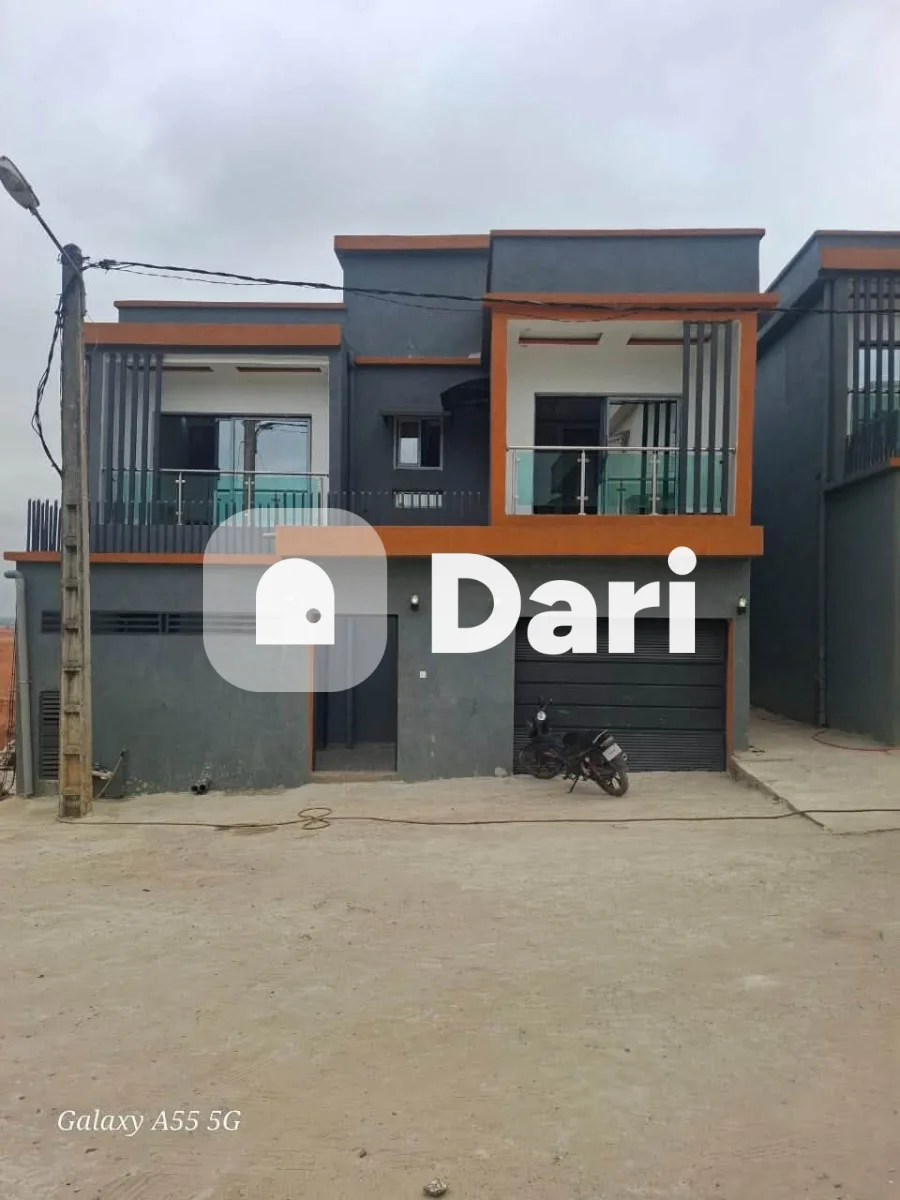 Duplex 4 pièces neuf à Angré CHU Djorobité