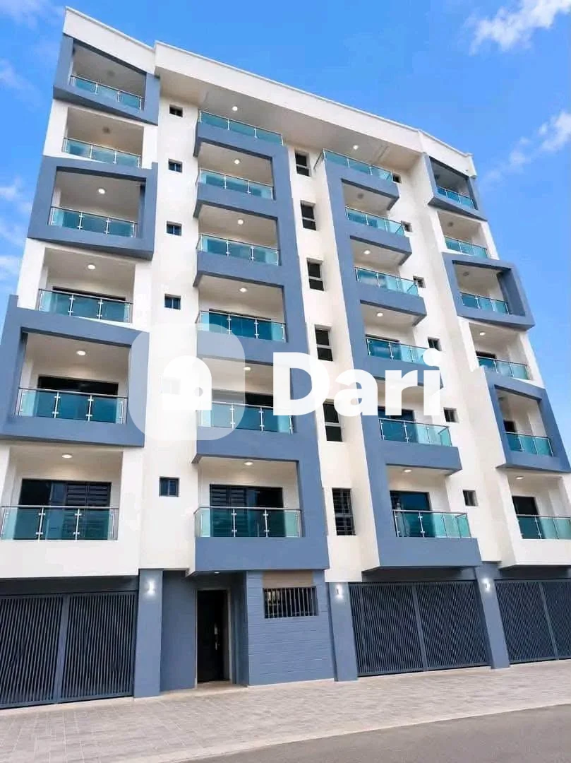 Appartement 3 pièces neuf à Angré avec ascenseur et parking