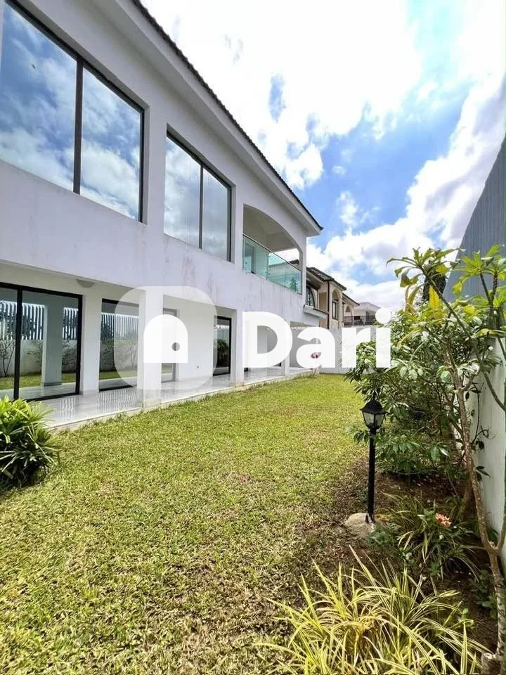 Villa F6 duplex de standing à Cocody Riviera Golf Beach