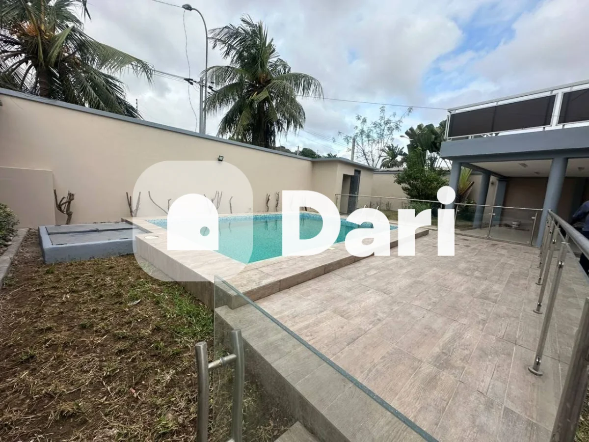 Villa duplex de prestige à Cocody Riviera 3 Cité Sideci