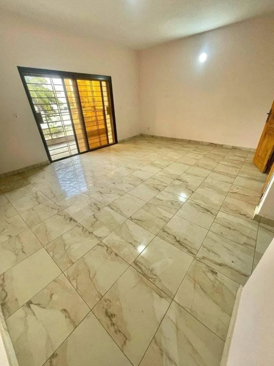 Appartement 4 pièces à Cocody Angré