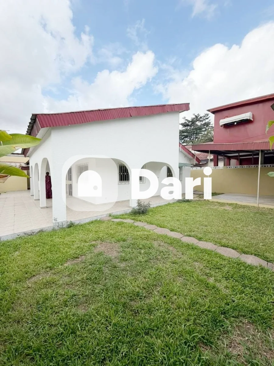 Villa 4 pièces avec dépendance à Riviera 3 Zone Lycée Français
