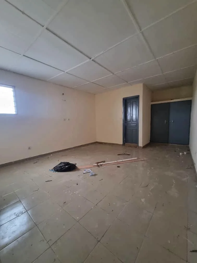 Appartement 4 pièces à Bingerville Nouvel Gar