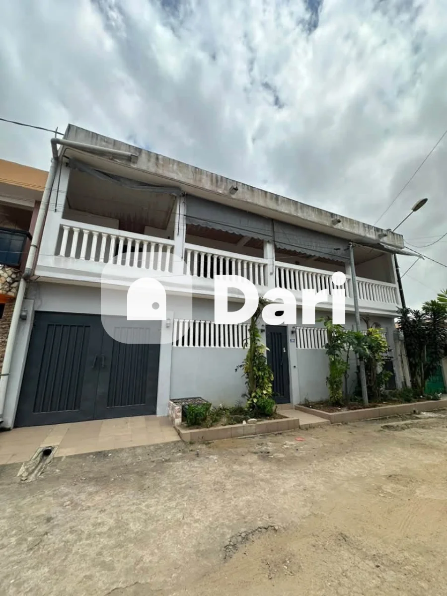 Villa duplex 7 pièces à Cocody Riviera Faya Laurier