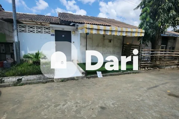 Villa 3 pièces avec magasin à Angré 8e tranche