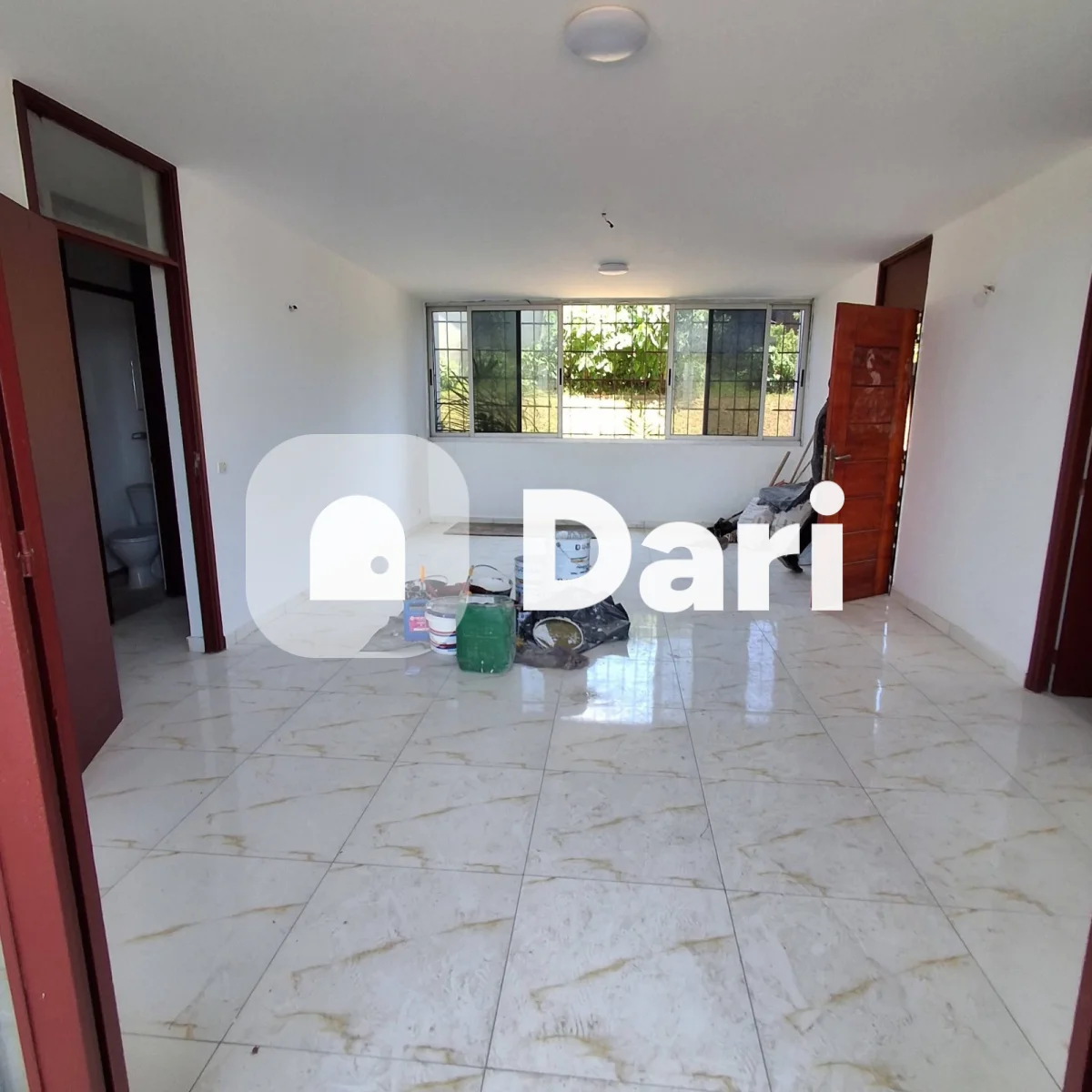 Appartement 3 pièces rez-de-chaussée boulevard Dominique Ouattara