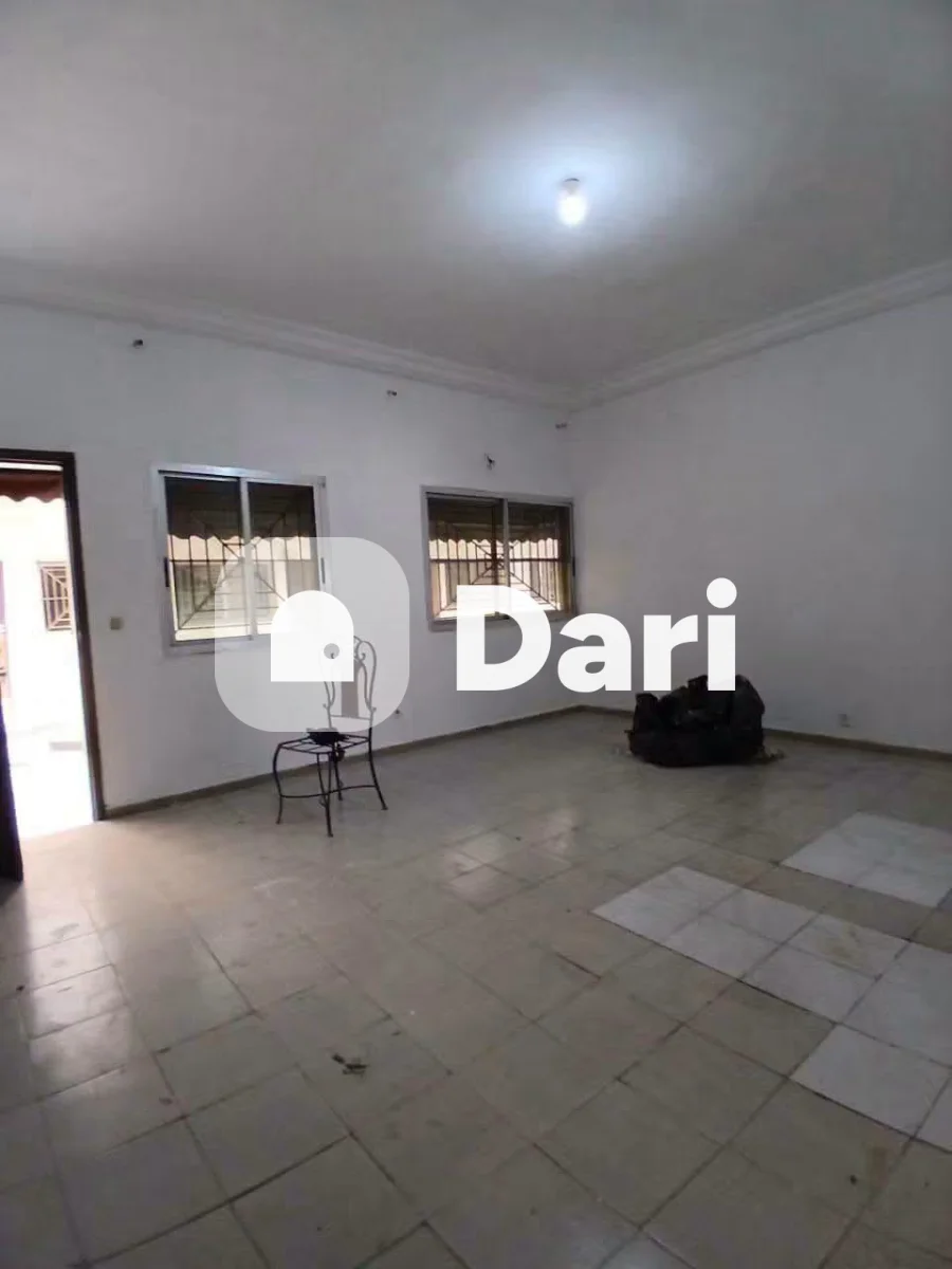Appartement 4 pièces au rez-de-chaussée à Angré
