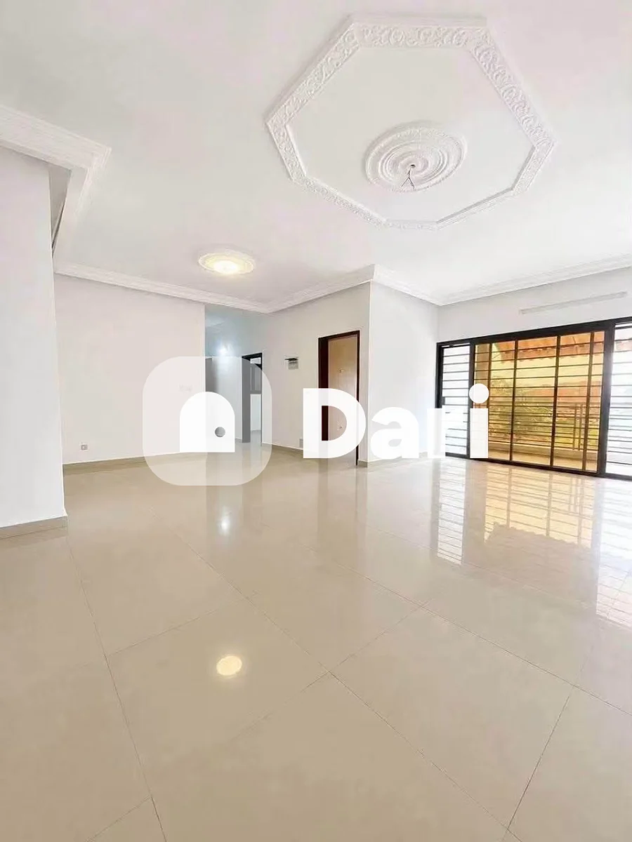 Appartement 4 pièces à Angré 8e tranche