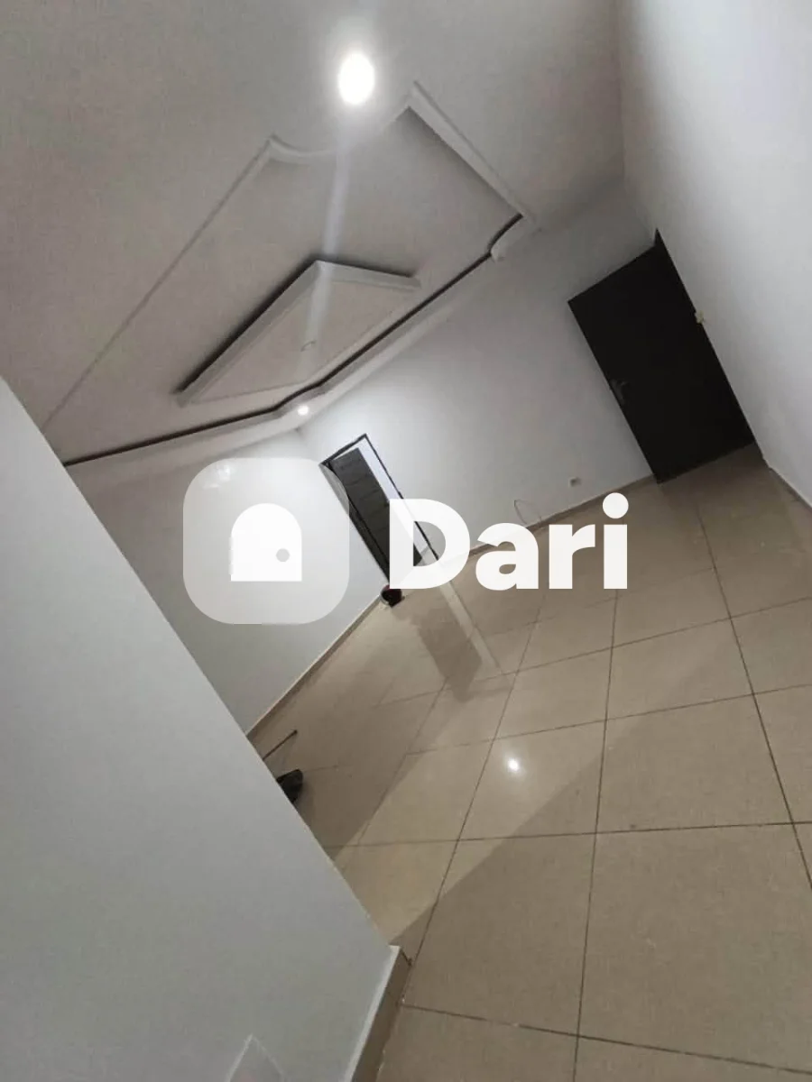 Appartement 2 pièces à la 9e Tranche