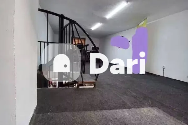 Local commercial à Angré Château
