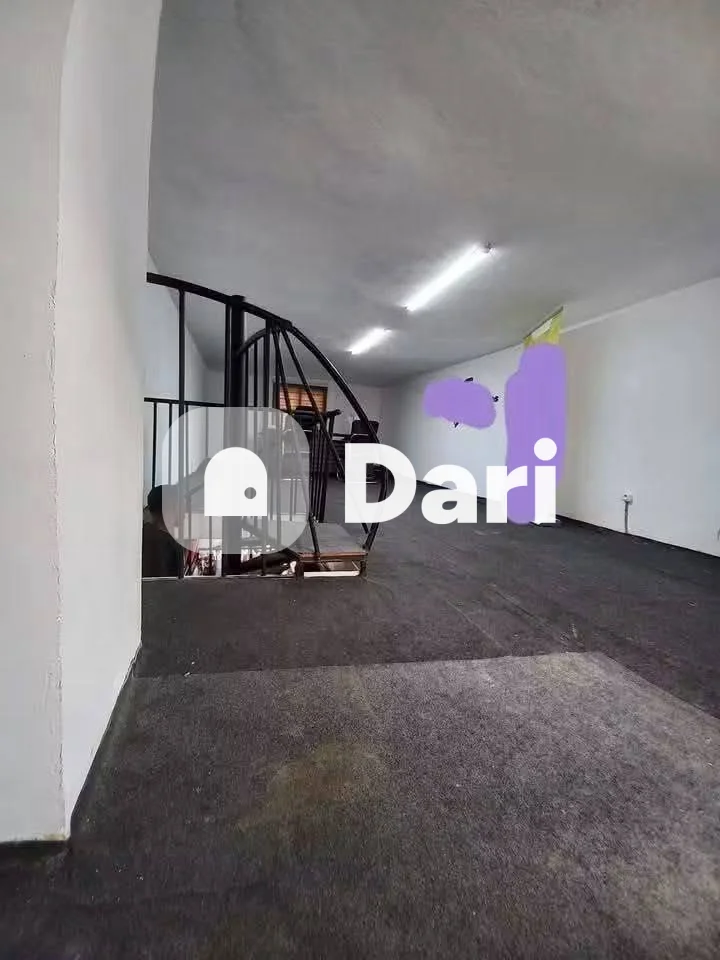 Local commercial à Angré Château