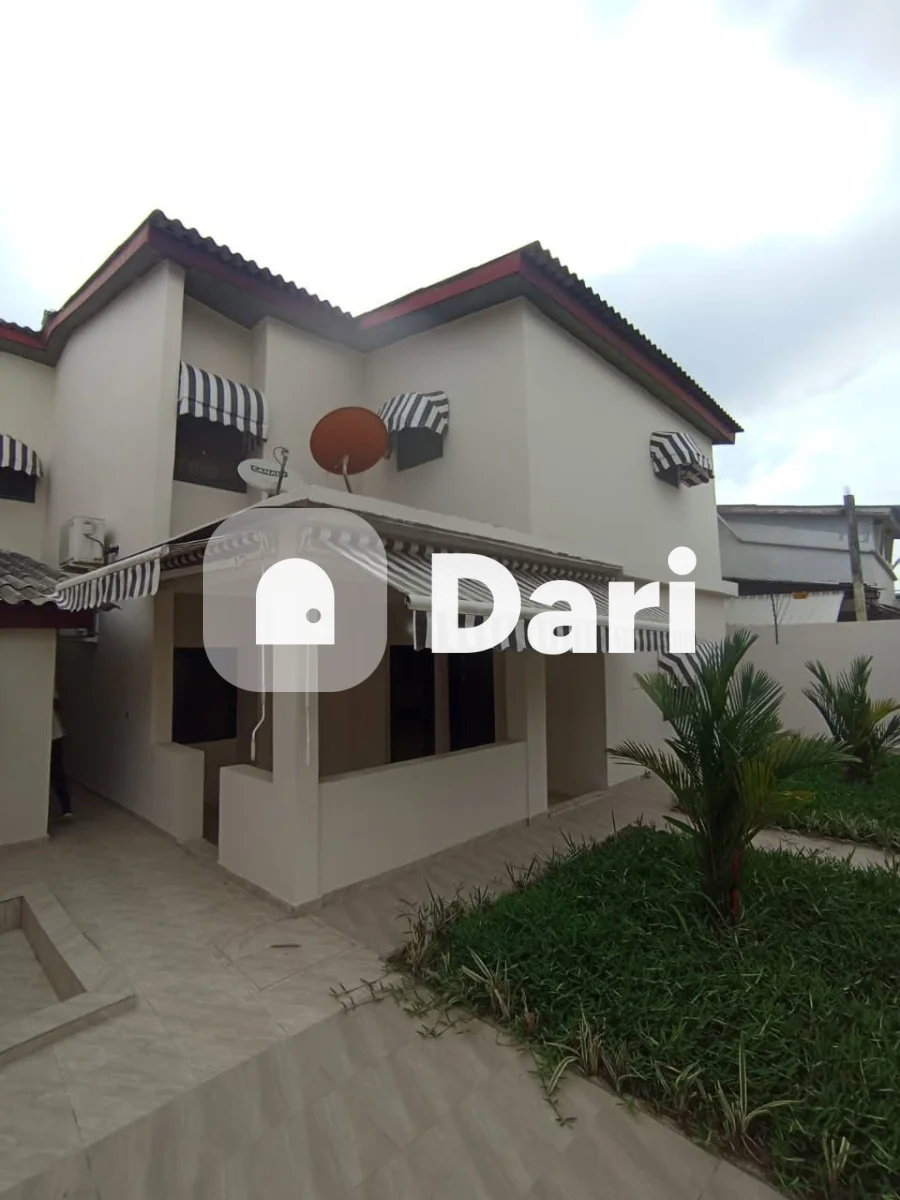 Duplex 5 pièces à Fékessé