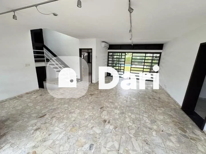 Villa 5 pièces avec piscine à Riviera Golf
