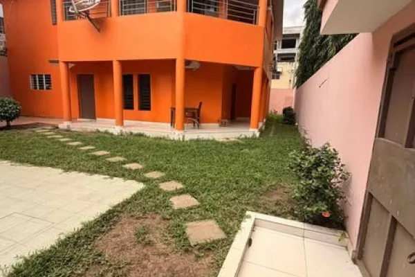 Villa duplex 6 pièces à Riviera 4 cité CIAD