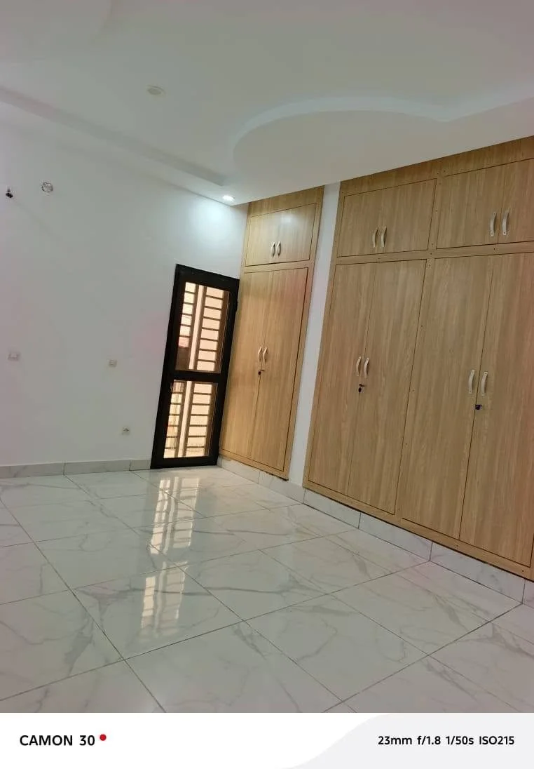 Villa duplex 7 pièces à louer derrière Mère et enfant