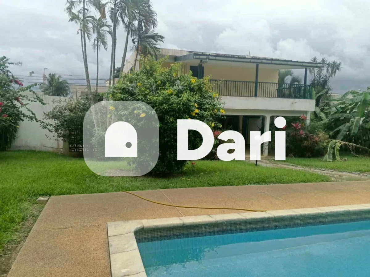 Villa duplex 6 pièces avec piscine à Deux-Plateaux Vallon