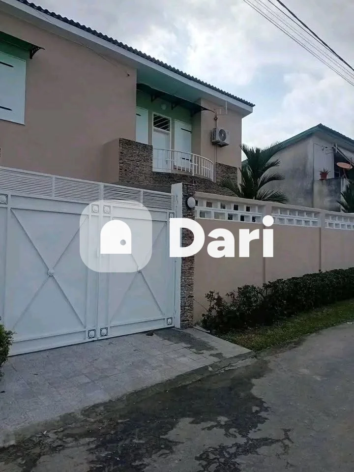 Duplex 5 pièces à Cocody Bellé
