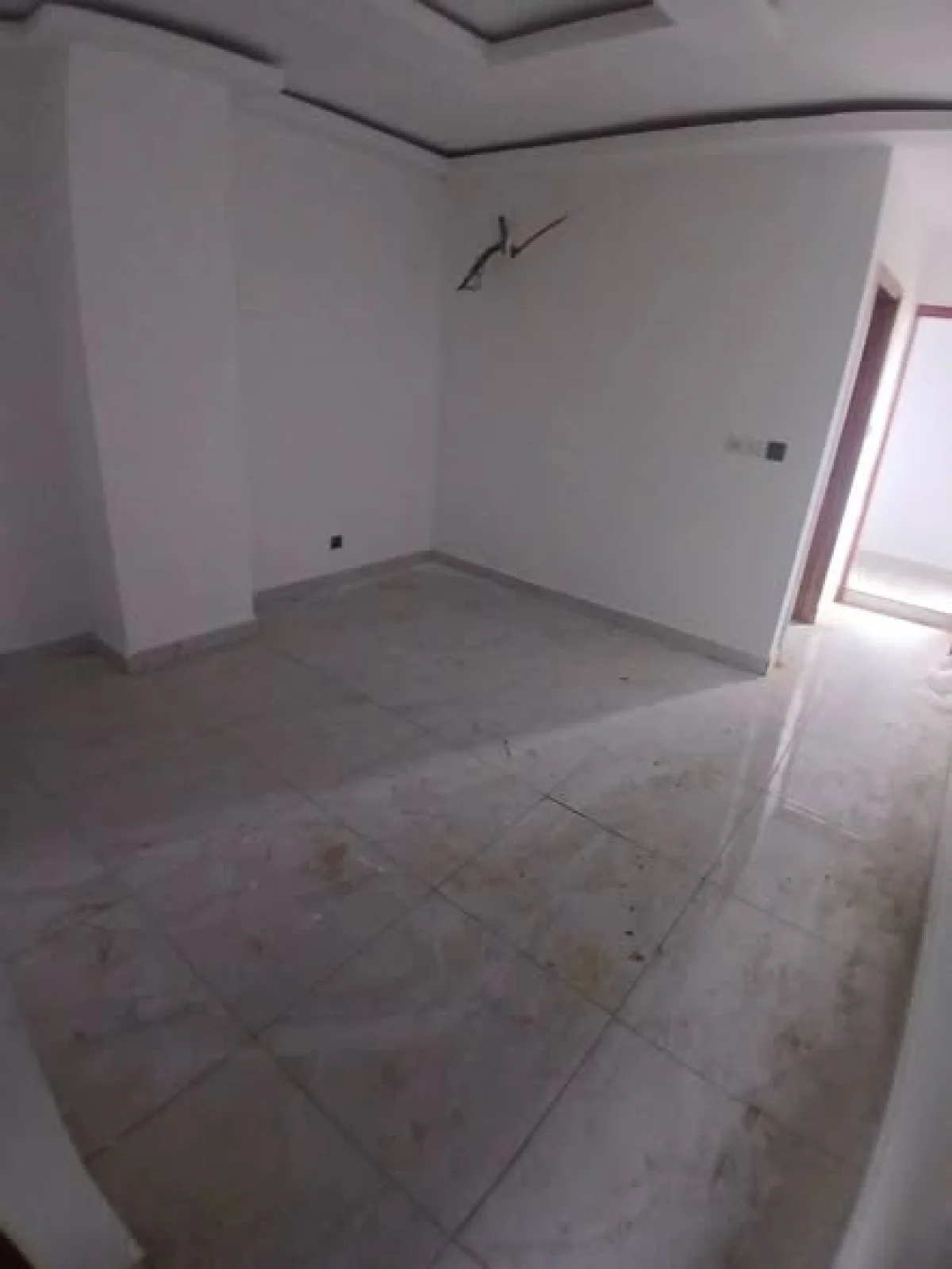 Appartement 2 pièces neuf à Bingerville Cité Fékéssé