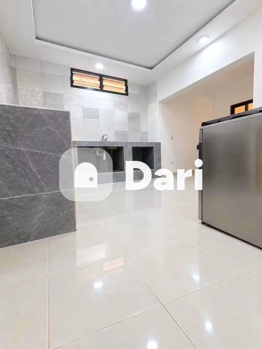 Villa 5 pièces neuve à la Riviera Mbadon