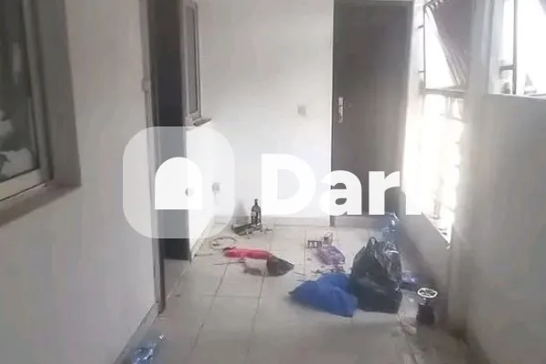 Appartement 2 pièces au premier étage à Cocody Riviera