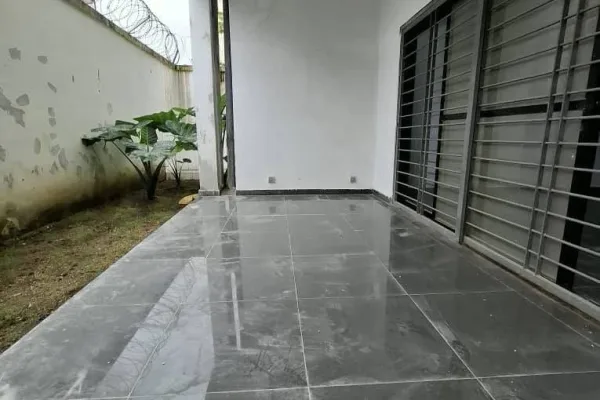 Villa 4 pièces neuve à Angré CHU base CIE, Cocody