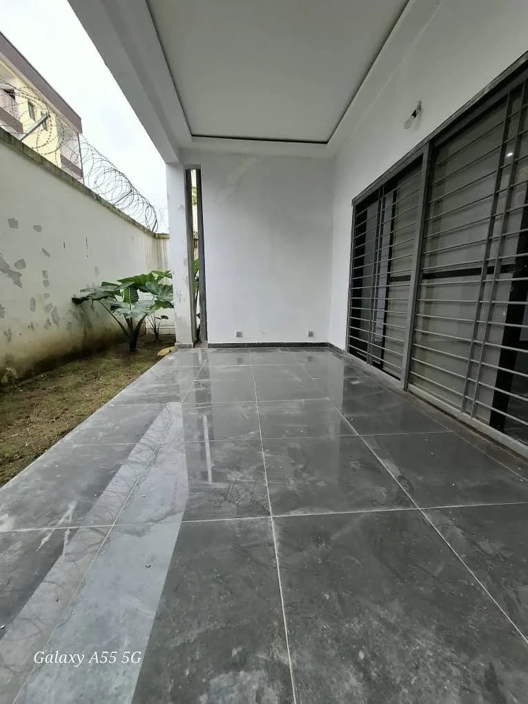 Villa 4 pièces neuve à Angré CHU base CIE, Cocody