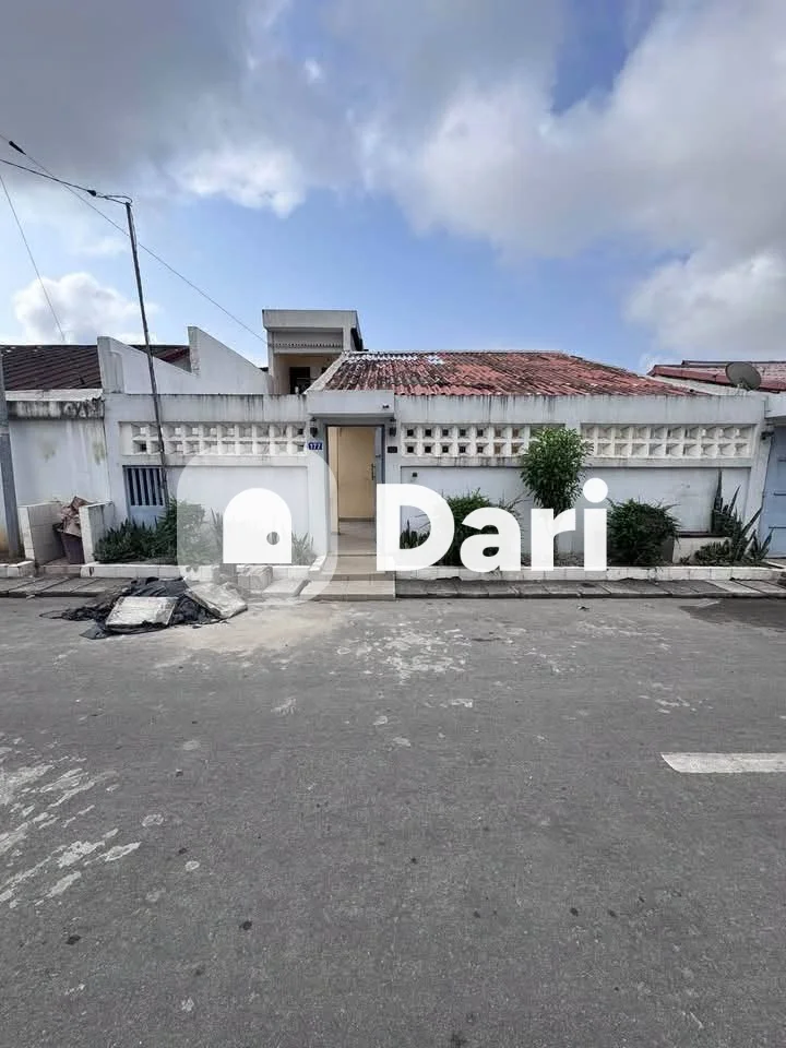 Villa 4 pièces + 2 dépendances à Riviera Faya