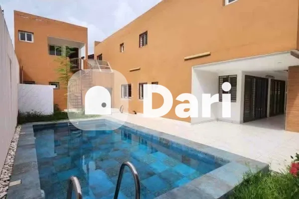 Villa duplex prestige 5 pièces avec piscine à Riviera 3