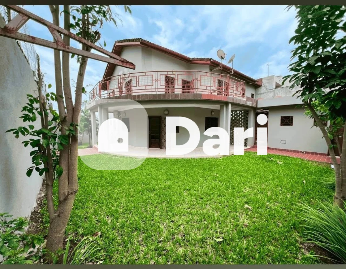 Duplex 7 pièces + dépendance à louer à Riviera M'Badon