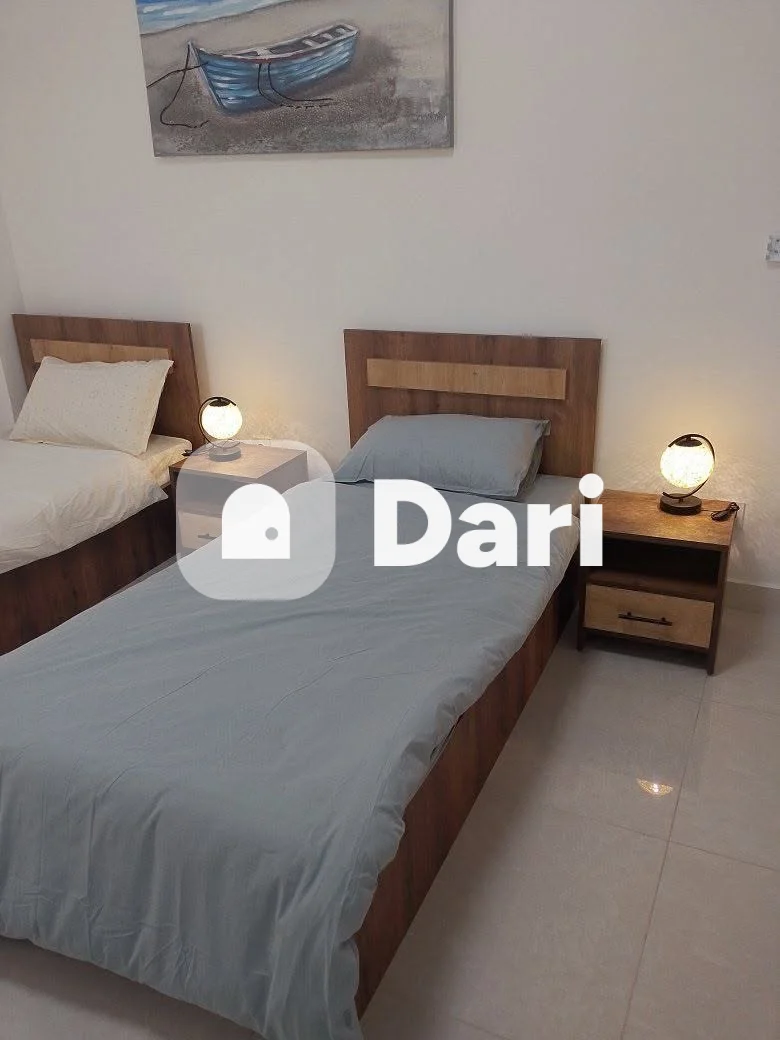 Appartement 4 pièces avec 3 chambres autonomes à Zone 4