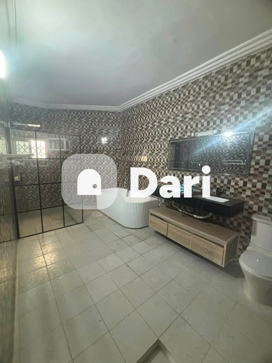 Villa duplex 9 pièces à Angré Nouveau CHU