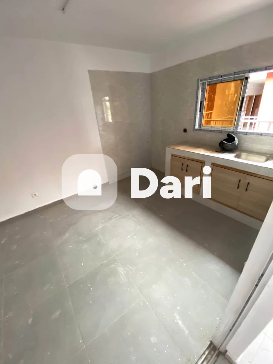 Appartement 3 pièces à Bingerville, boulevard Koffi Gadeau