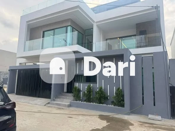 Villa triplex 8 pièces à Angré Nouveau CHU