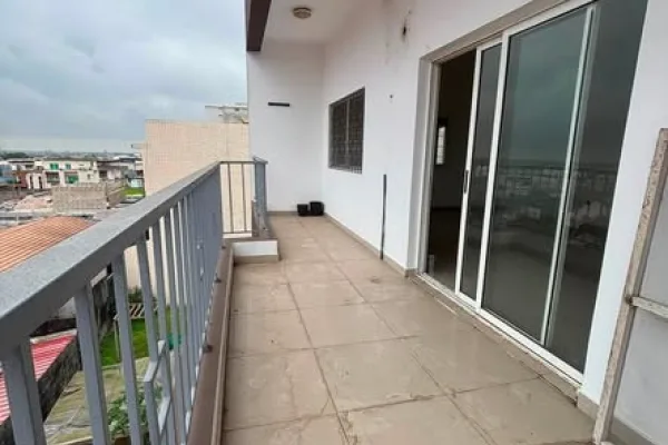 Appartement 4 pièces à Angré 8e tranche