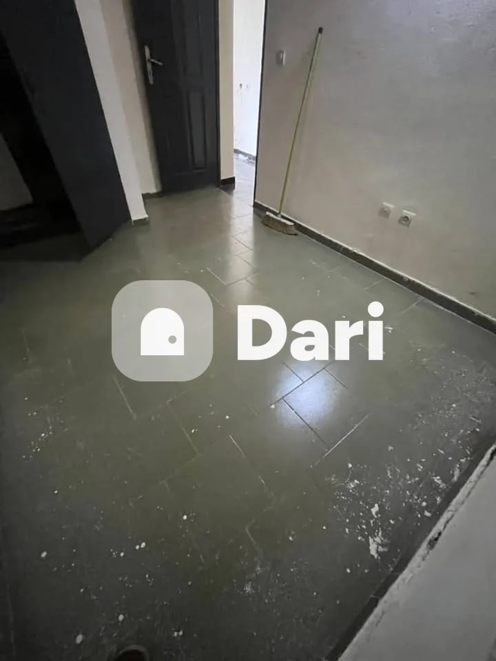 Studio américain à Bingerville, Carrefour CIE Santai