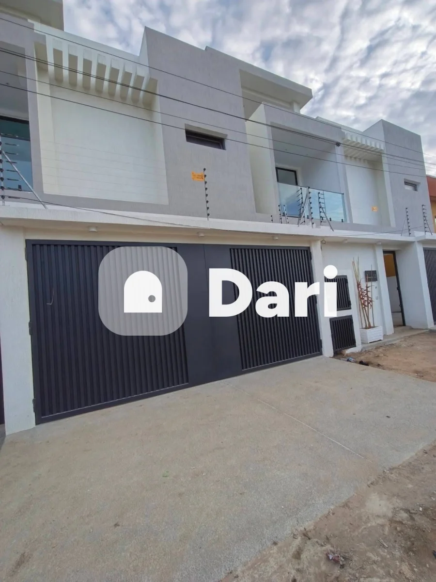 Villa triplex 5 pièces à louer à Cocody Angré