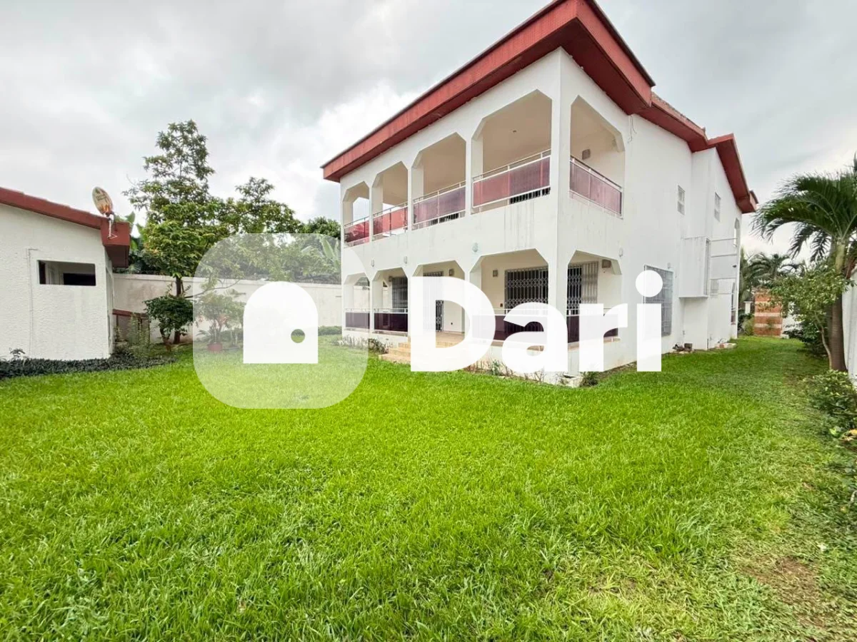 Villa duplex 6 pièces à Angré 7e tranche