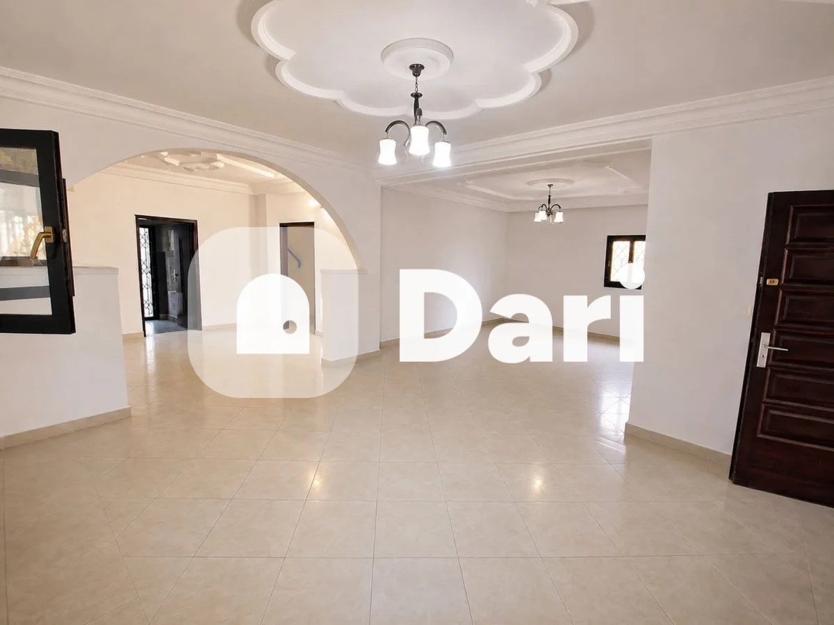 Villa duplex 5 pièces + annexe 4 pièces à Angré Soleil 3