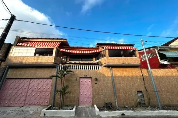 Villa duplex 8 pièces à Angré 8e tranche