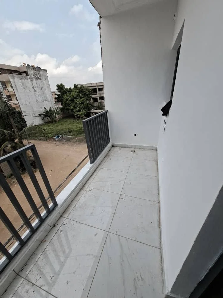 Studio neuf à Cocody Angré château zone 40eme