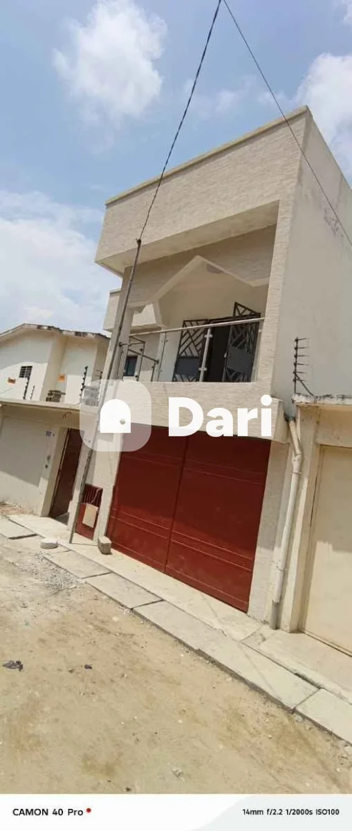 Duplex 6 pièces neuf avec garage à Cité Sir